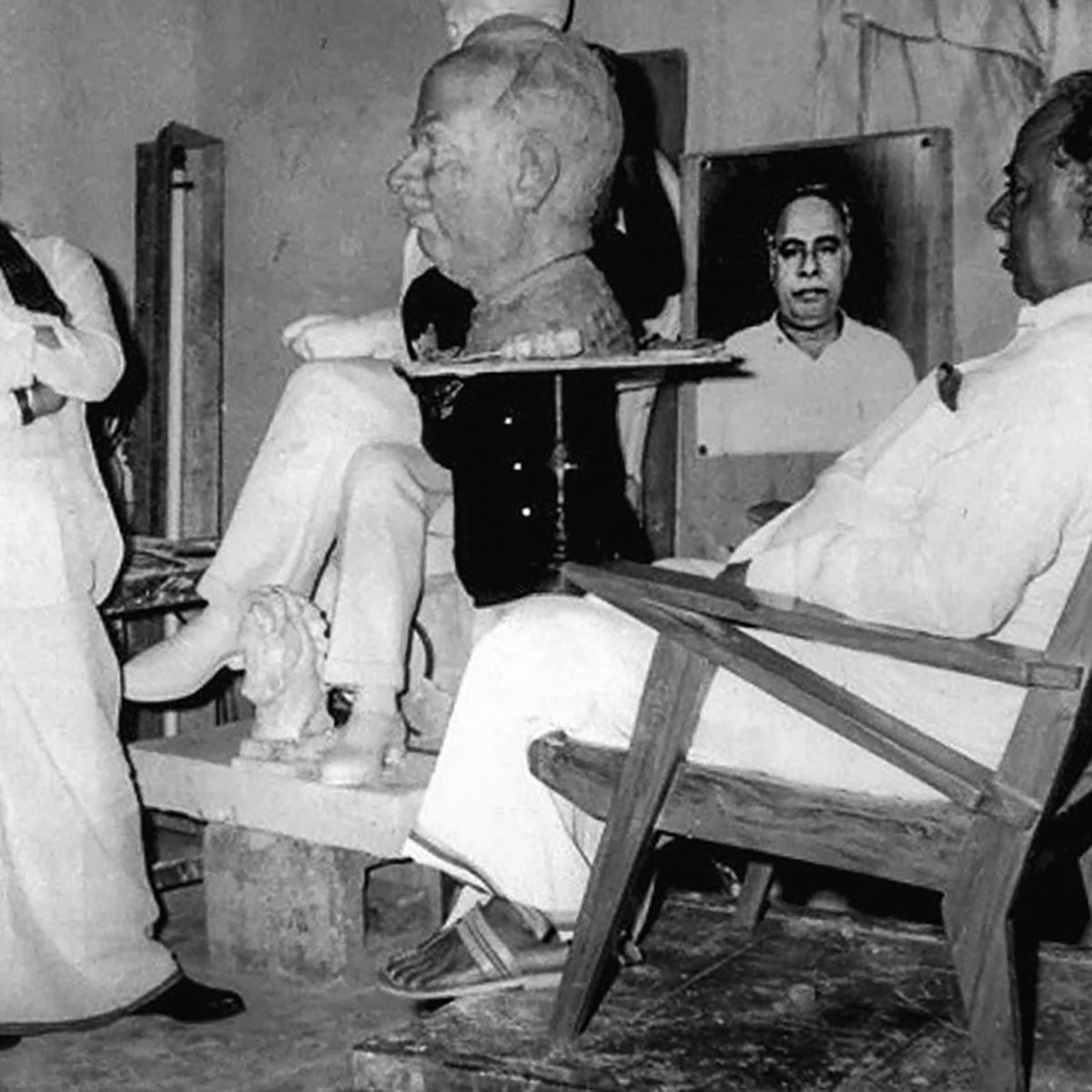 சென்னையில் வைக்கப்பட்ட அண்ணாவின் முதல் சிலை! - பிடிவாதம் பிடித்த எம்.ஜ