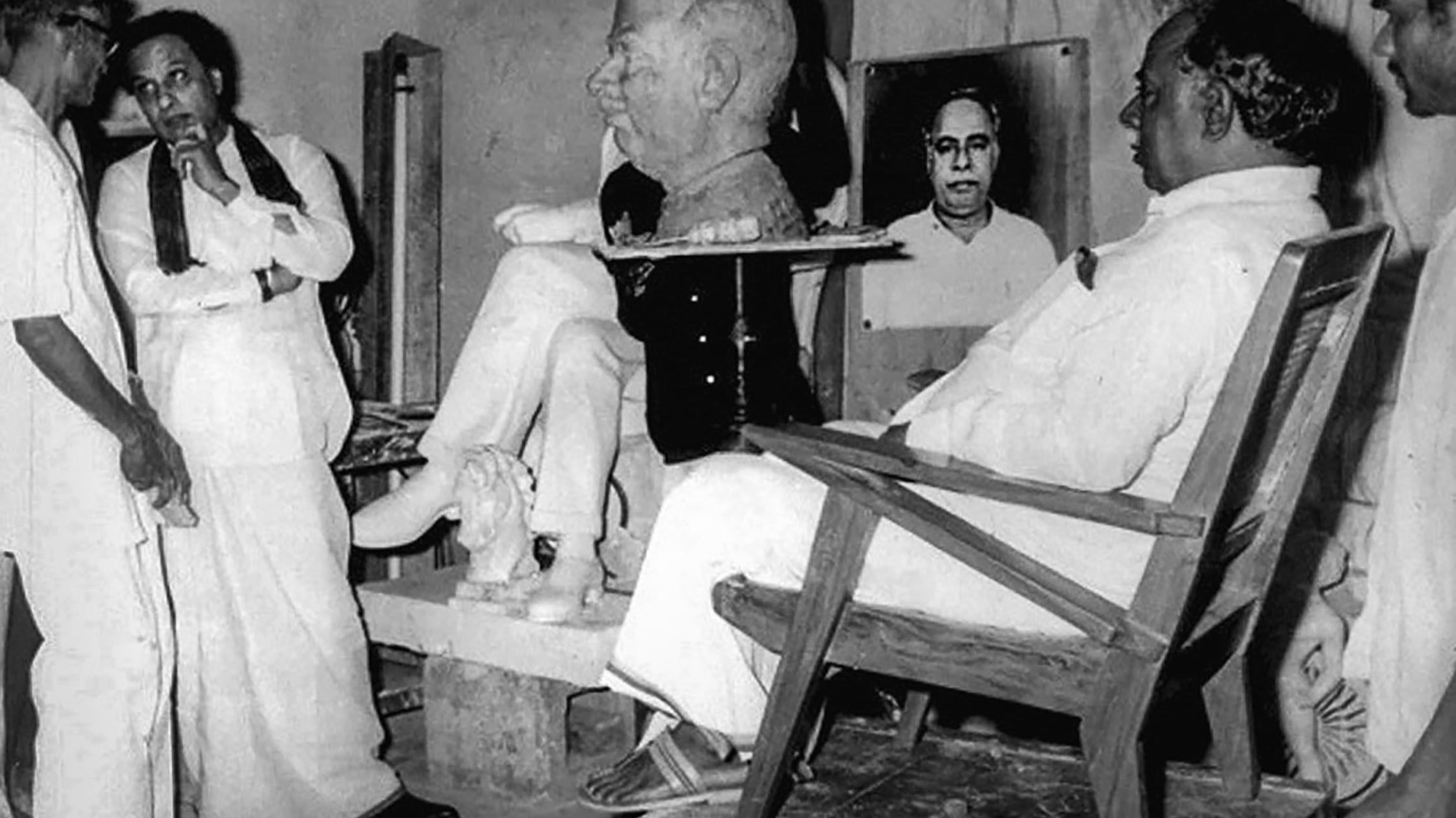 சென்னையில் வைக்கப்பட்ட அண்ணாவின் முதல் சிலை! - பிடிவாதம் பிடித்த எம்.ஜி.ஆர் | Story Behind the Statue of Arignar Anna Sculpture