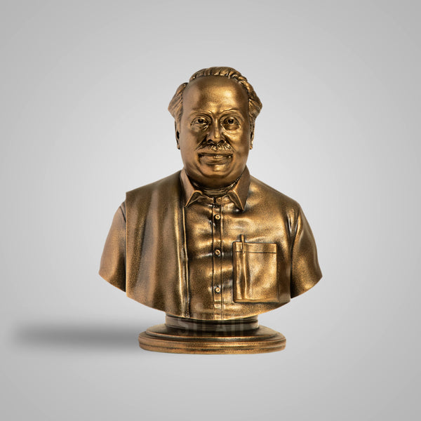 Arignar Anna Sculpture
