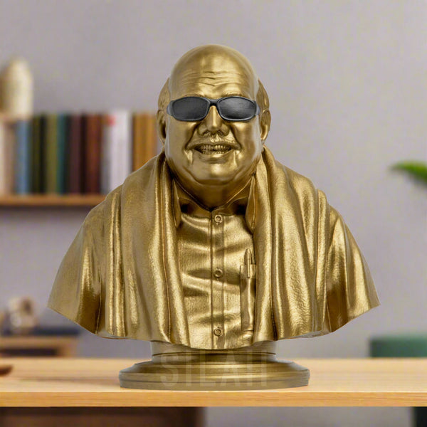Kalaignar Sculpture