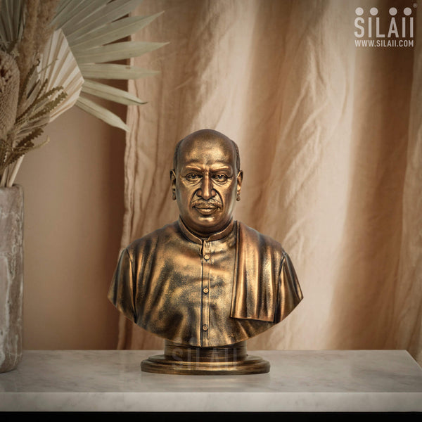 Perunthalaivar Kamarajar Sculpture