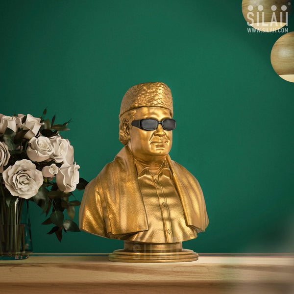 Puratchi Thalaivar MGR Sculpture